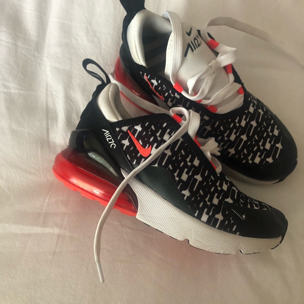 Kids Nike Air 270 Sneakers